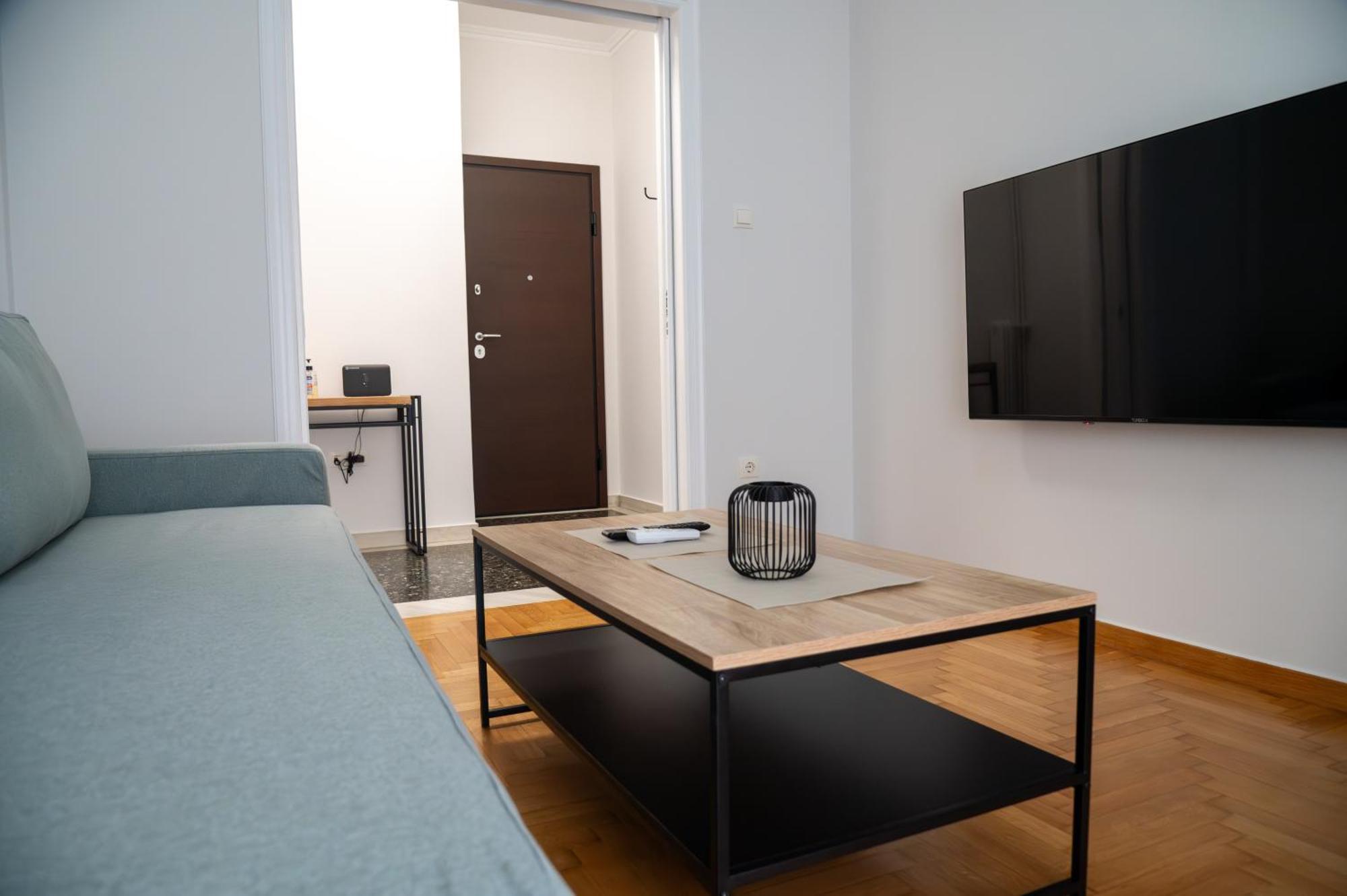 Apartment Spacious 2 Bedroom Next To Acropolis Athens