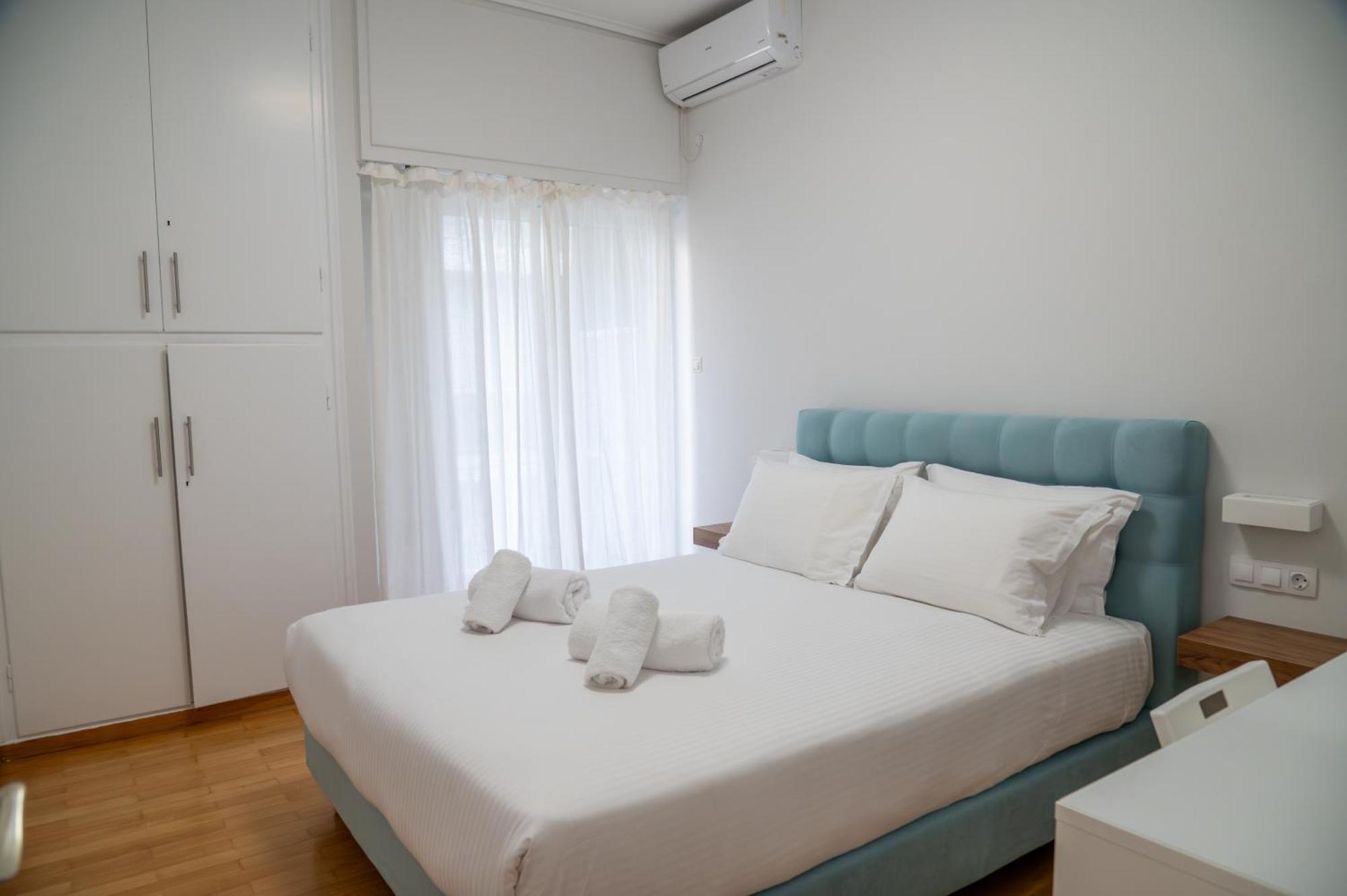 Spacious 2 Bedroom Next To Acropolis Apartment Athens