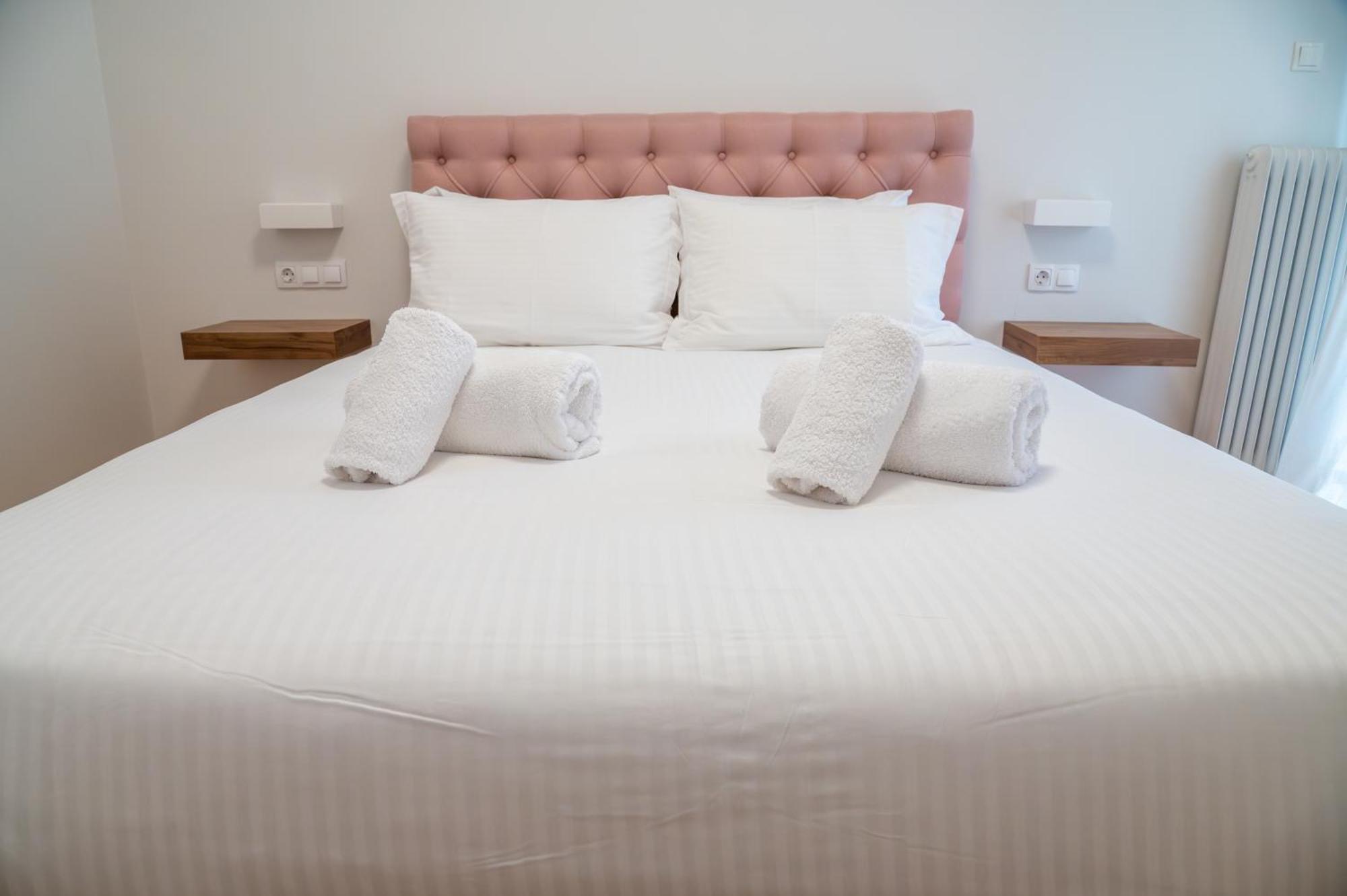 Spacious 2 Bedroom Next To Acropolis Apartment Athens